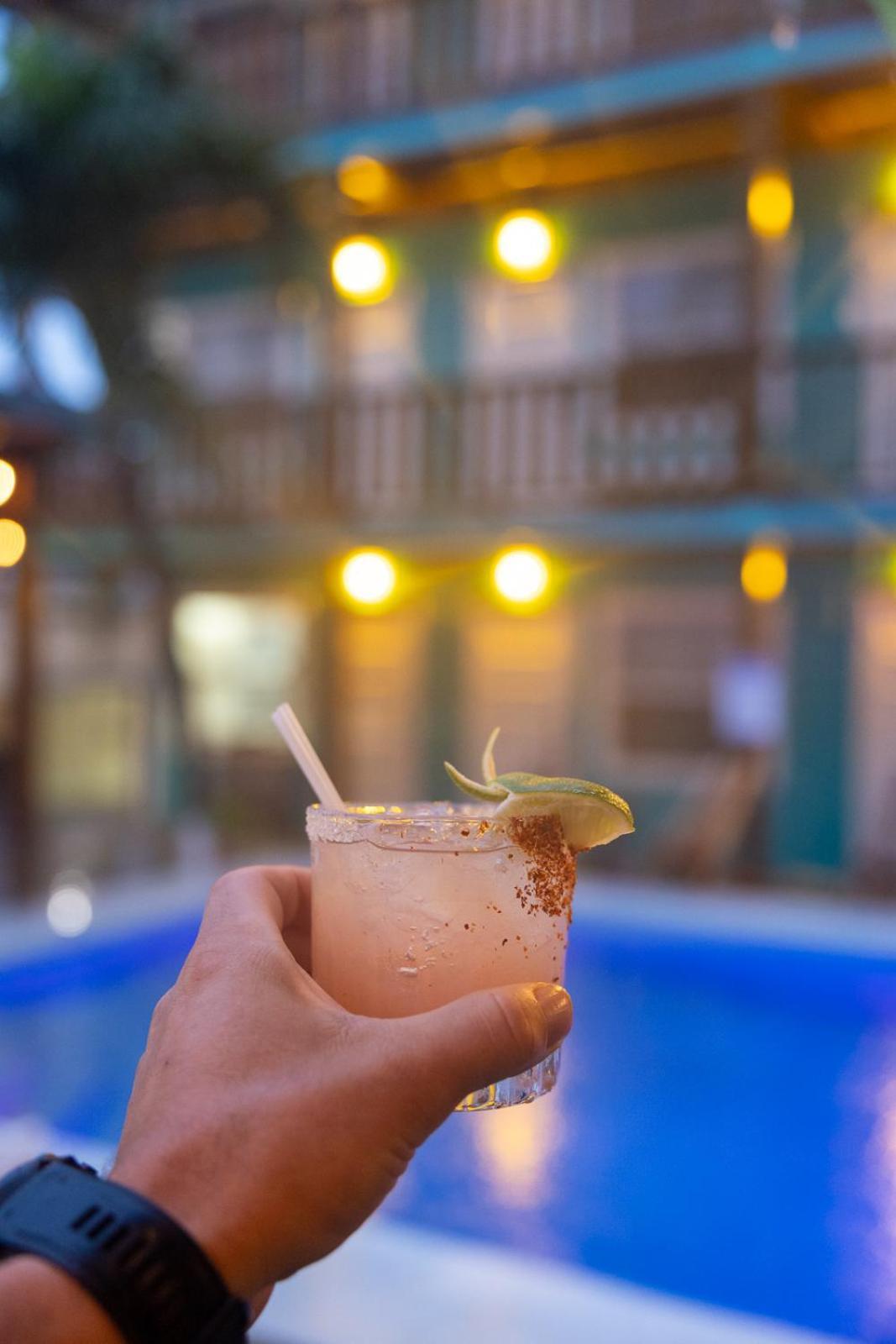 Ocean Tide Beach Resort San Pedro  Eksteriør billede