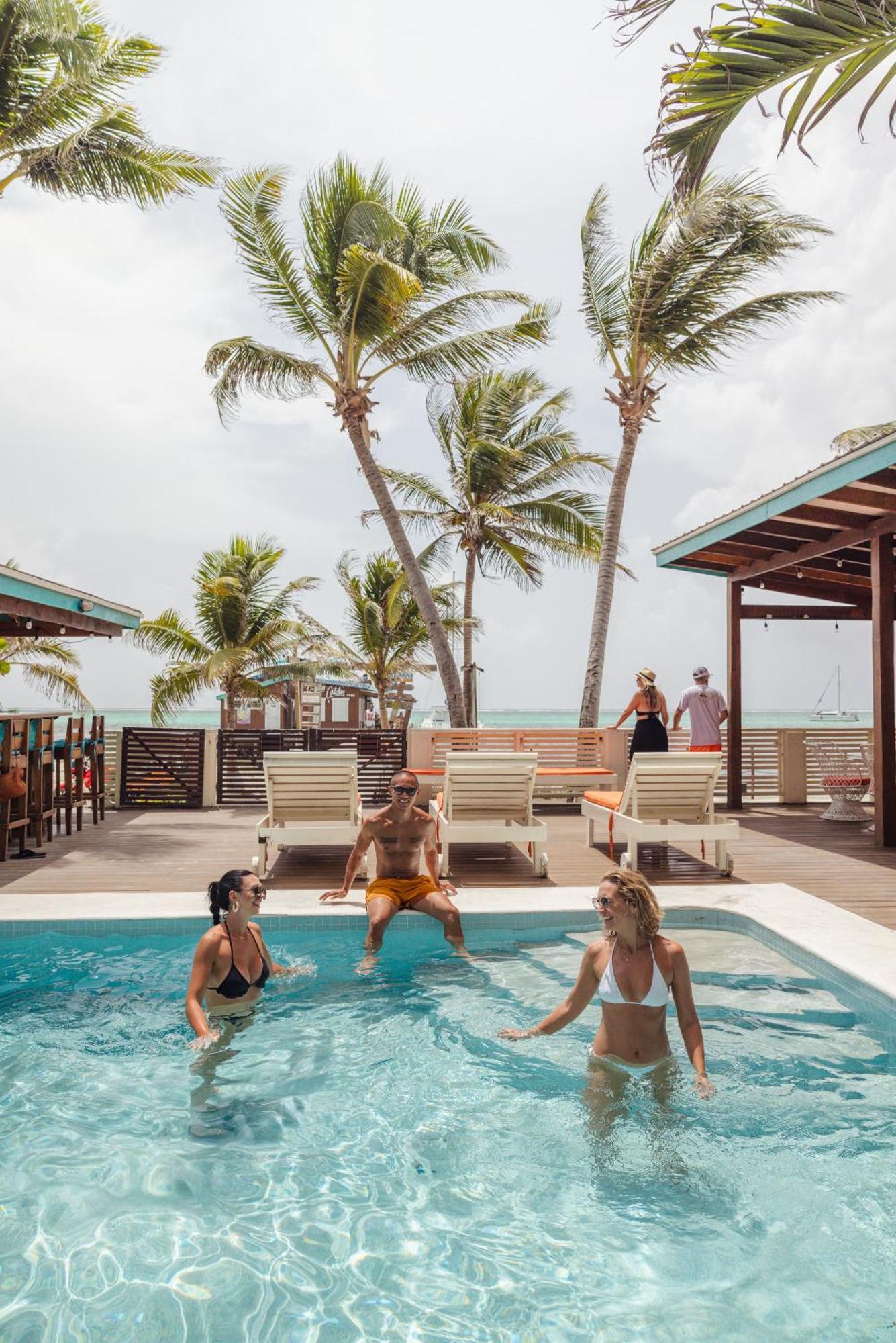 Ocean Tide Beach Resort San Pedro  Eksteriør billede